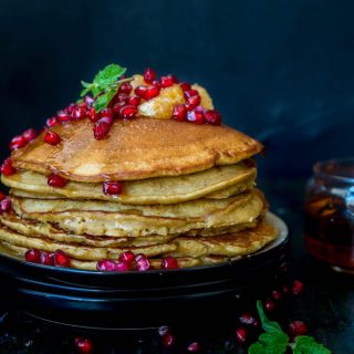 Soft and fluffy, these Gingerbread pancakes are just delicious. It tastes just like your favourite Gingerbread Men Cookies but in pancake form.