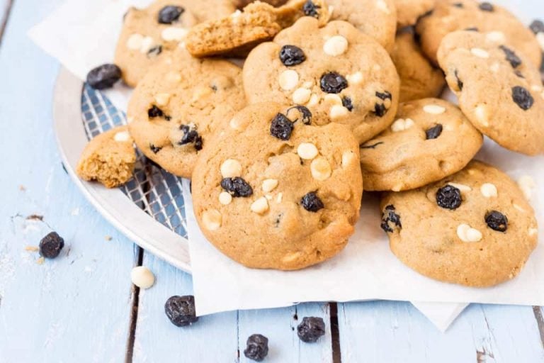 Blueberry And White Chocolate Chip Cookies