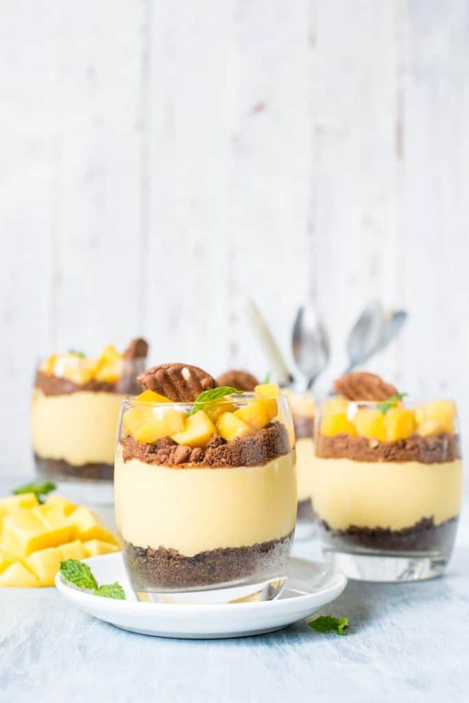 Mango CheeseCake Parfait - Mango Dessert Recipes