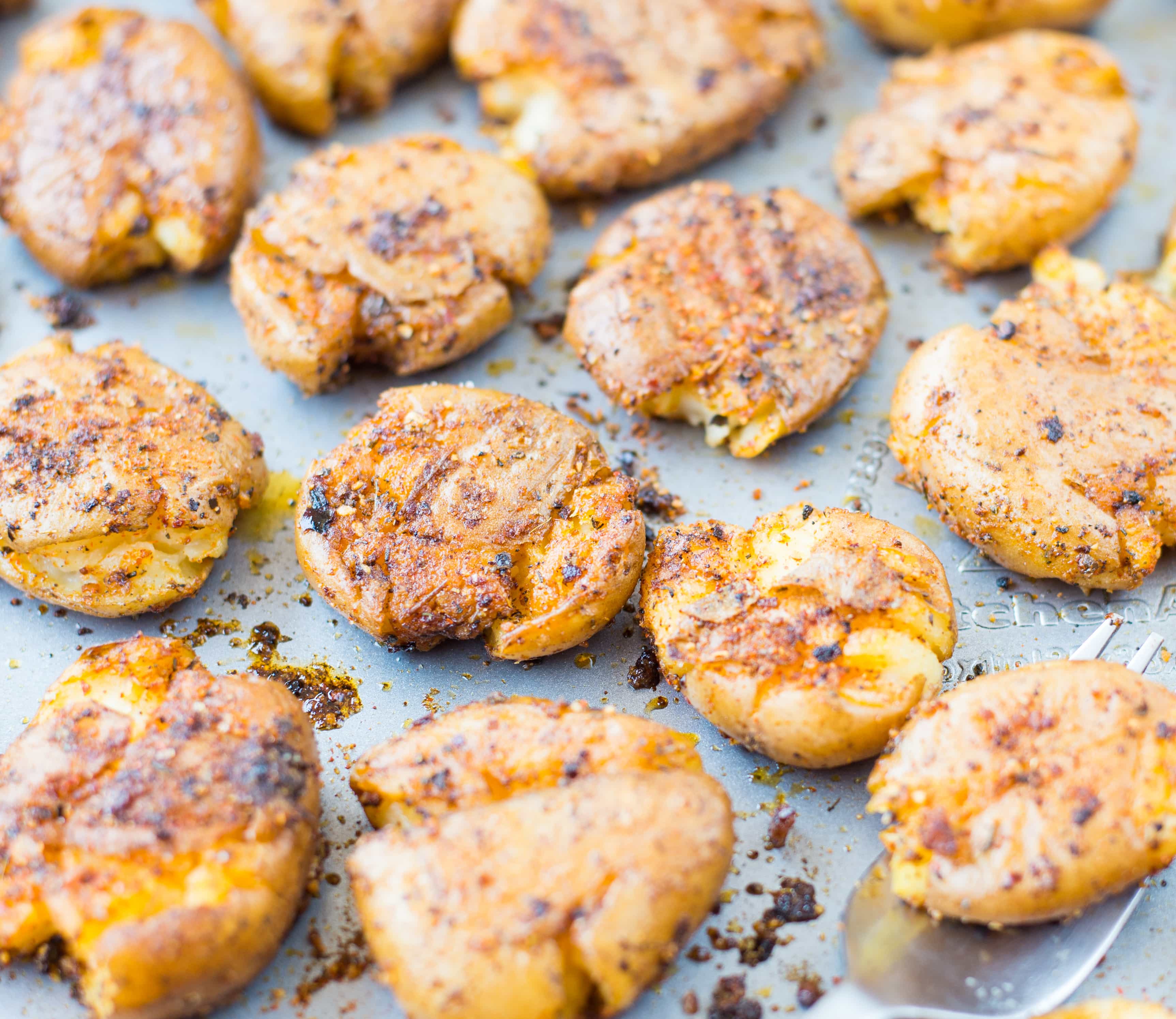 Baked Crispy Cajun Potatoes are seasoned with spicy Cajun spice mix and baked until perfectly crisp on the outside. These crispy baby potatoes made with only three ingredients addictive and a crowd pleaser for sure. 