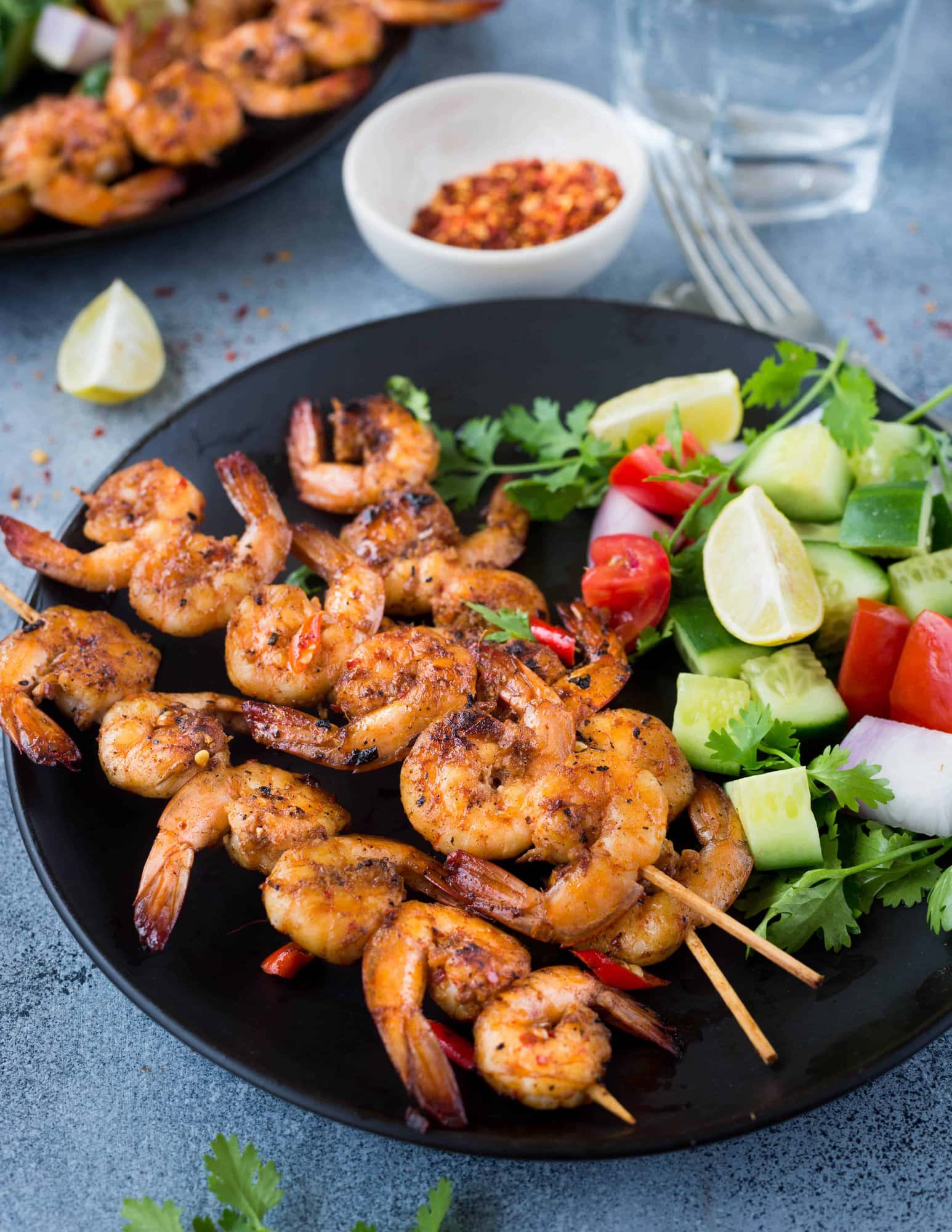  Vietnamese Grilled Shrimps are Shrimps marinated in lemongrass, fish sauce, spices and grilled till golden brown. Refreshing lemon flavour, pungent fish sauce and aromatic spices make grilled shrimps so delicious.