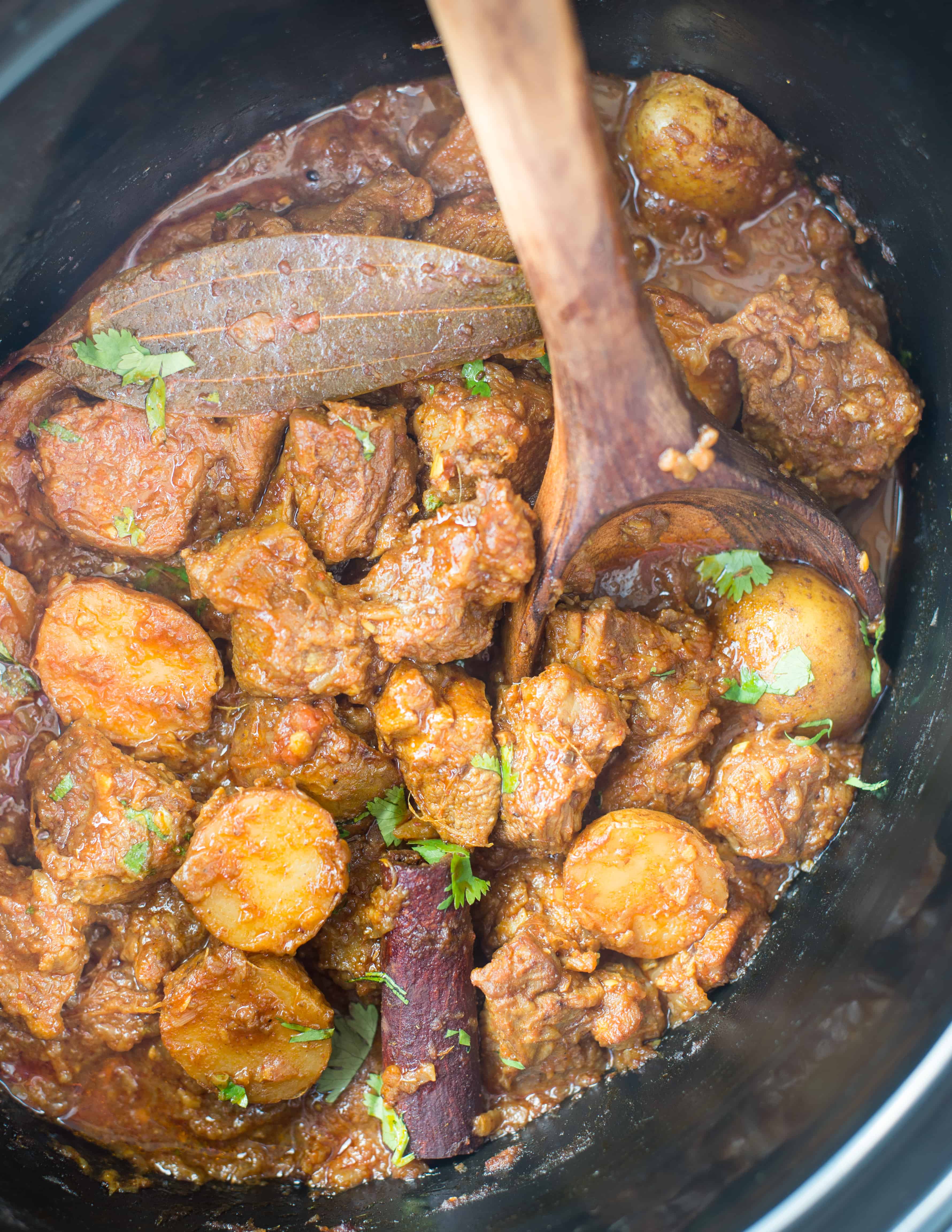 Mutton Curry (Stove Top & Slow Cooker) - The flavours of kitchen