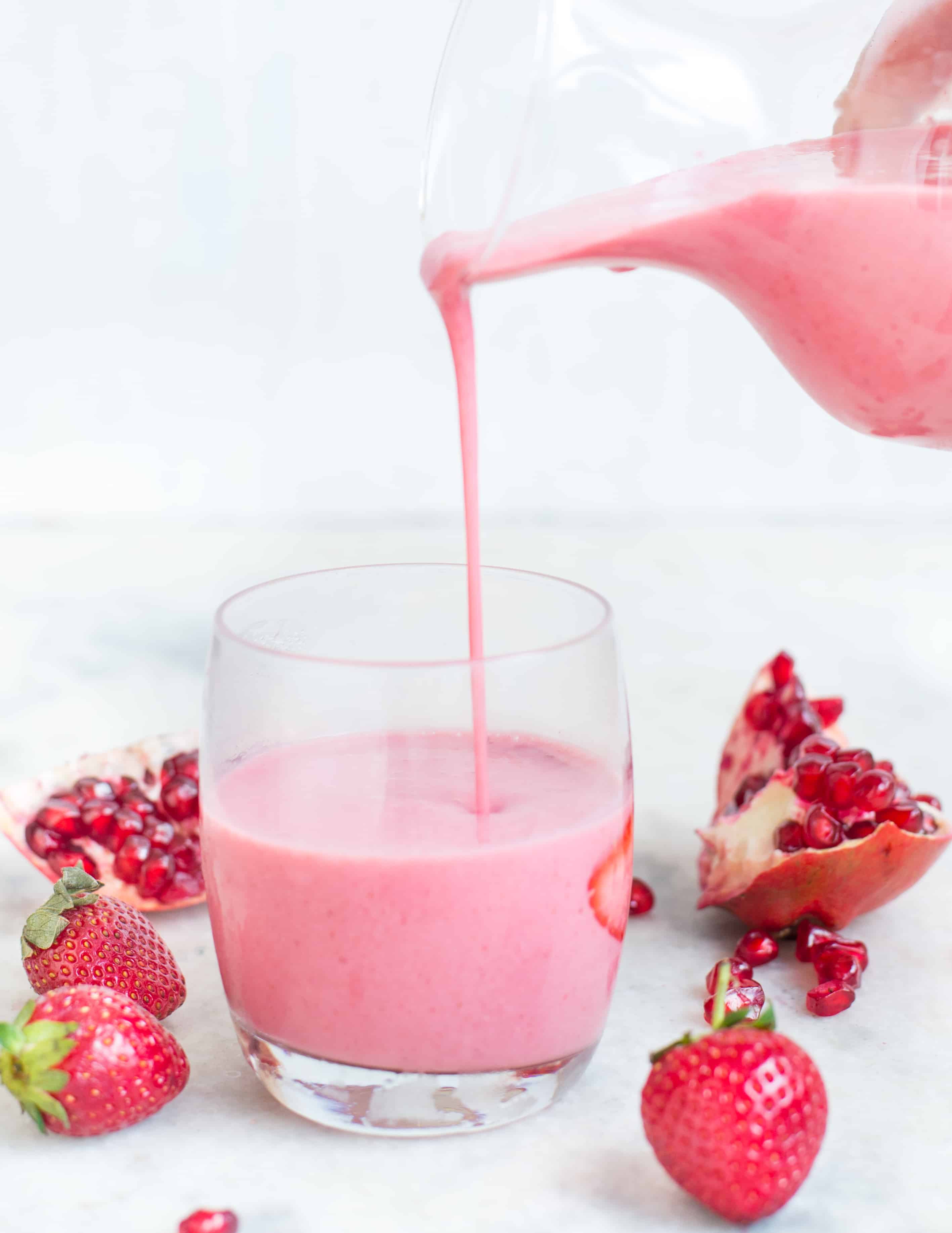 Strawberry Pomegranate Breakfast Smoothie