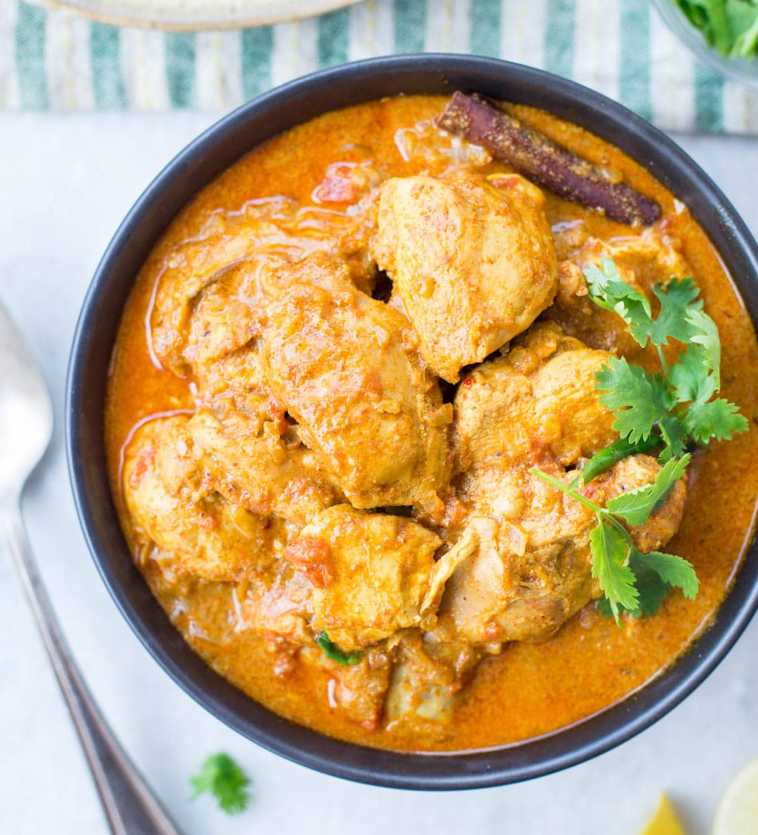 slow-cooker-coconut-chicken-curry-the-flavours-of-kitchen