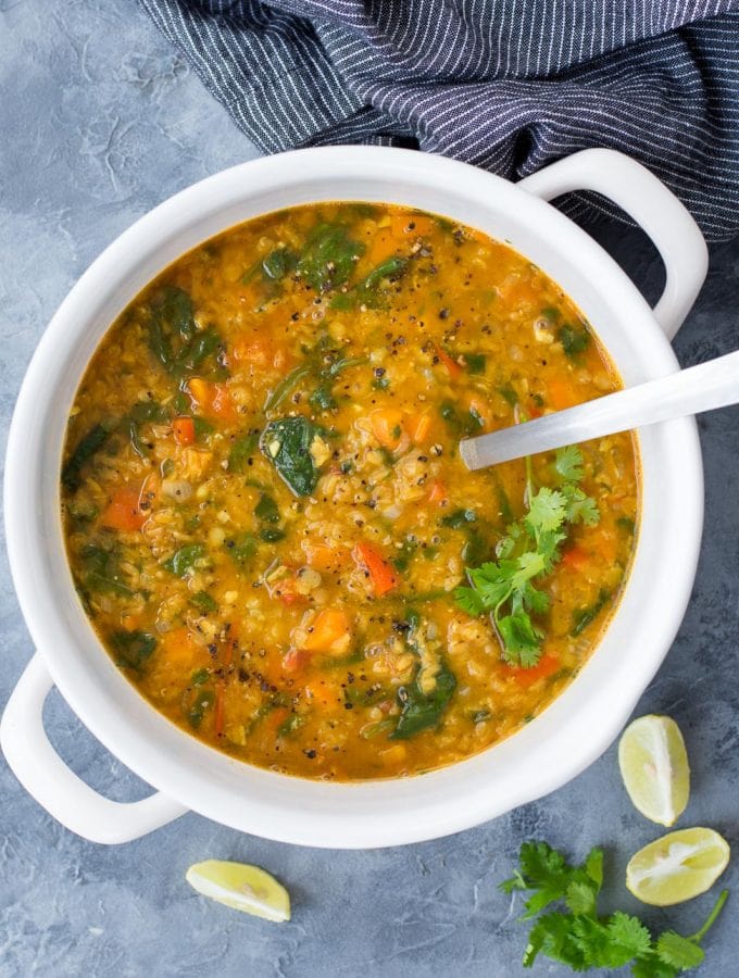A comforting bowl of Spinach Lentil Soup made with Spinach, Red Lentil, Carrot and warm Spice is full of amazing flavours.  This red lentil soup is rich in protein, fibres and is gluten-free.