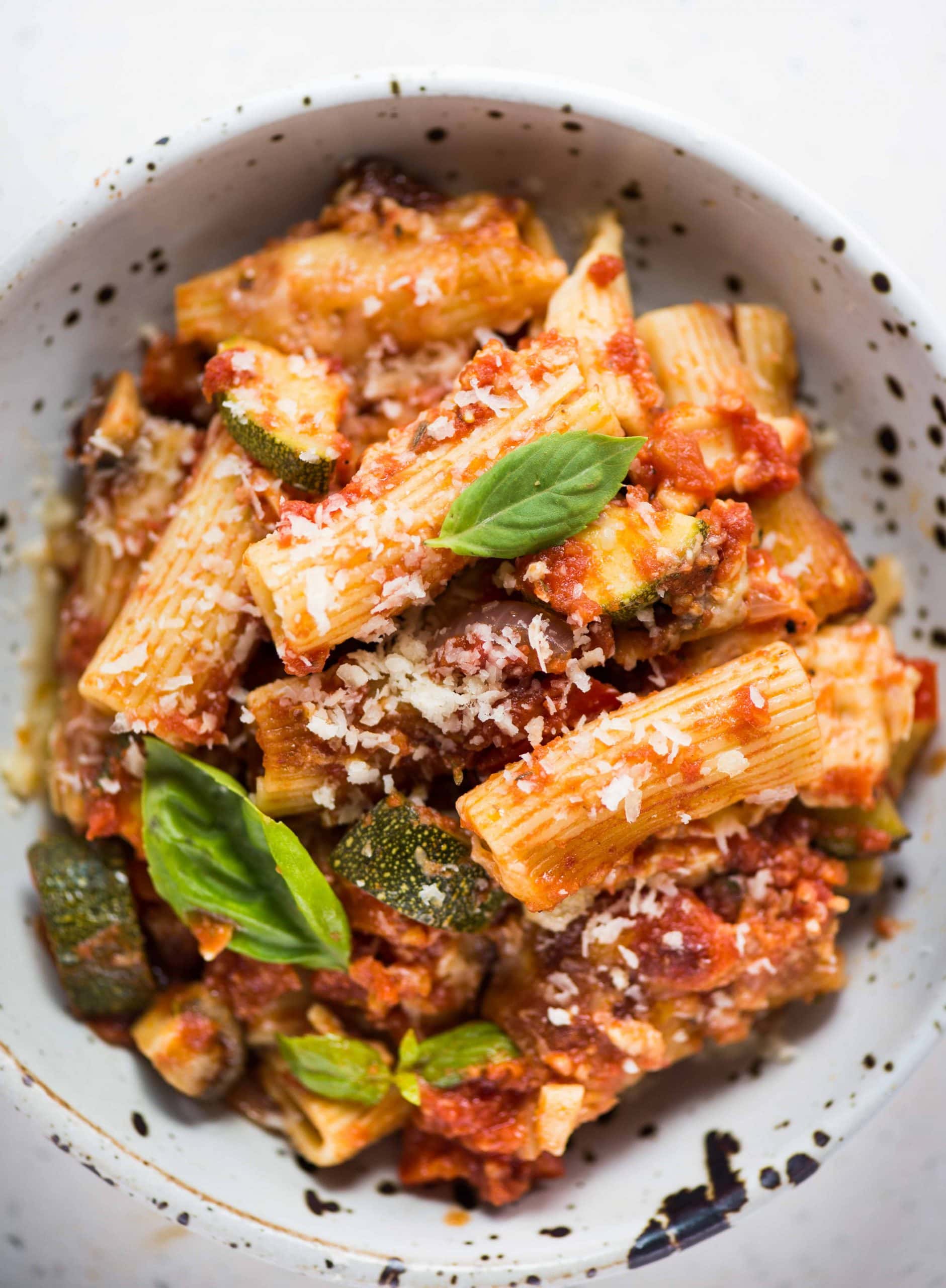 An Easy and delicious Vegetable Pasta dish that brings the goodness of vegetables and the flavours of cheese and garlic to pasta. This pasta bake recipe  is versatile and you can make with veggies and ingredients from the pantry.