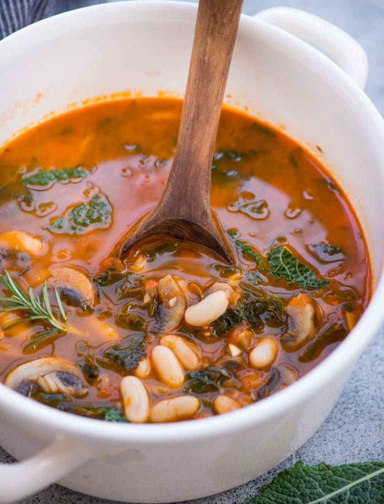 Mushroom, Kale And White Bean Soup - The flavours of kitchen