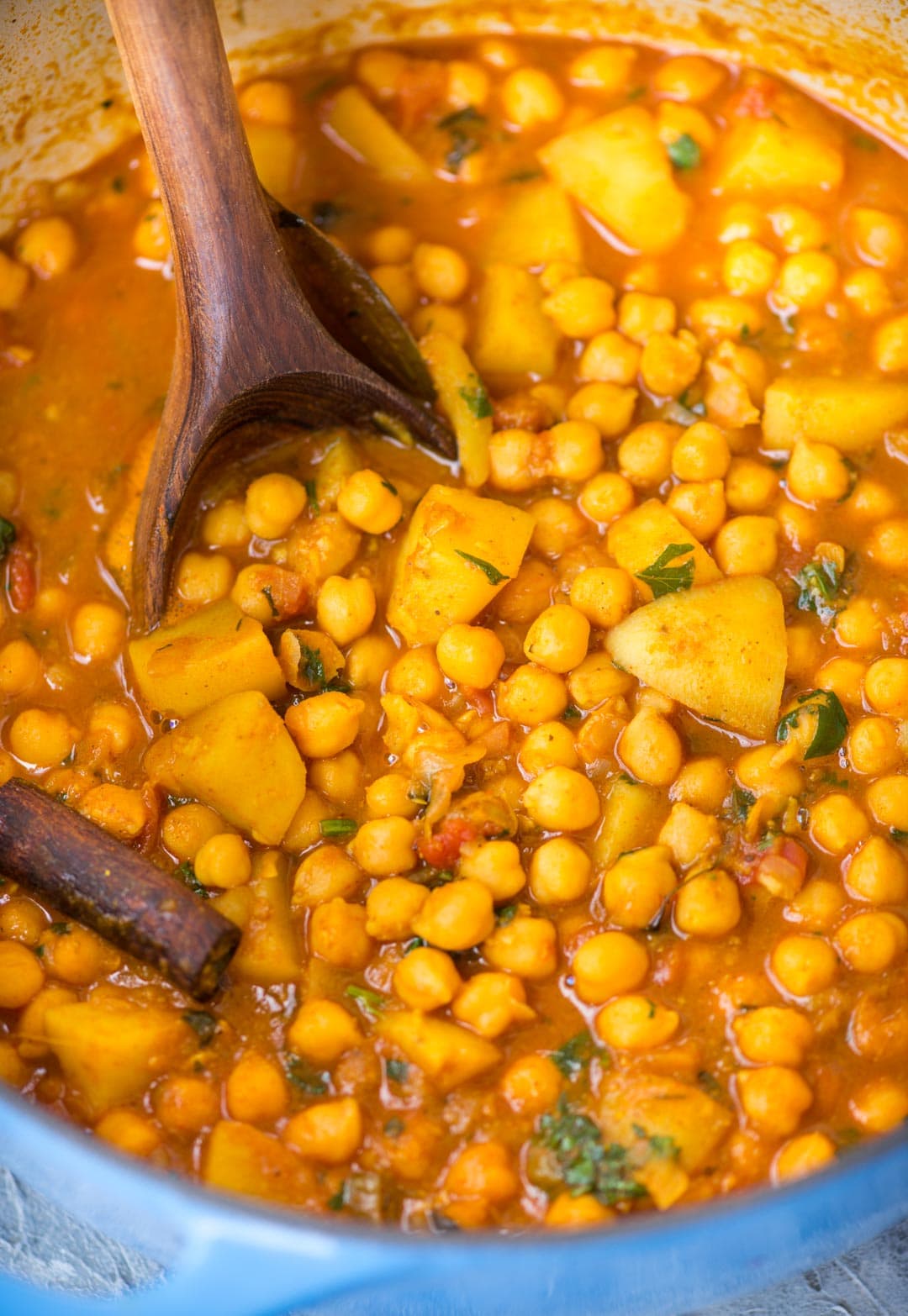 One-Pot Chickpea Curry (Chana Aloo) - The flavours of kitchen