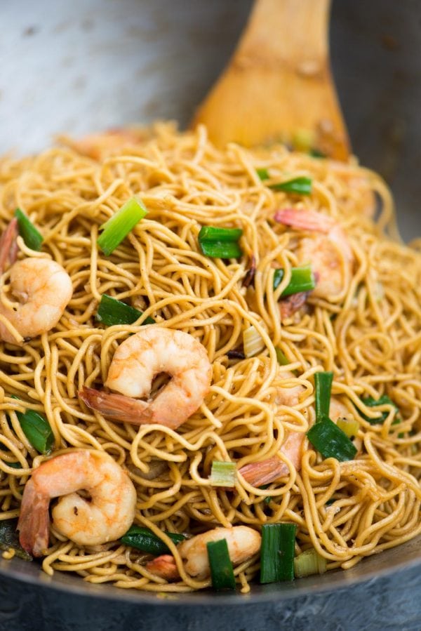 Asian Shrimp Garlic Noodles - The flavours of kitchen