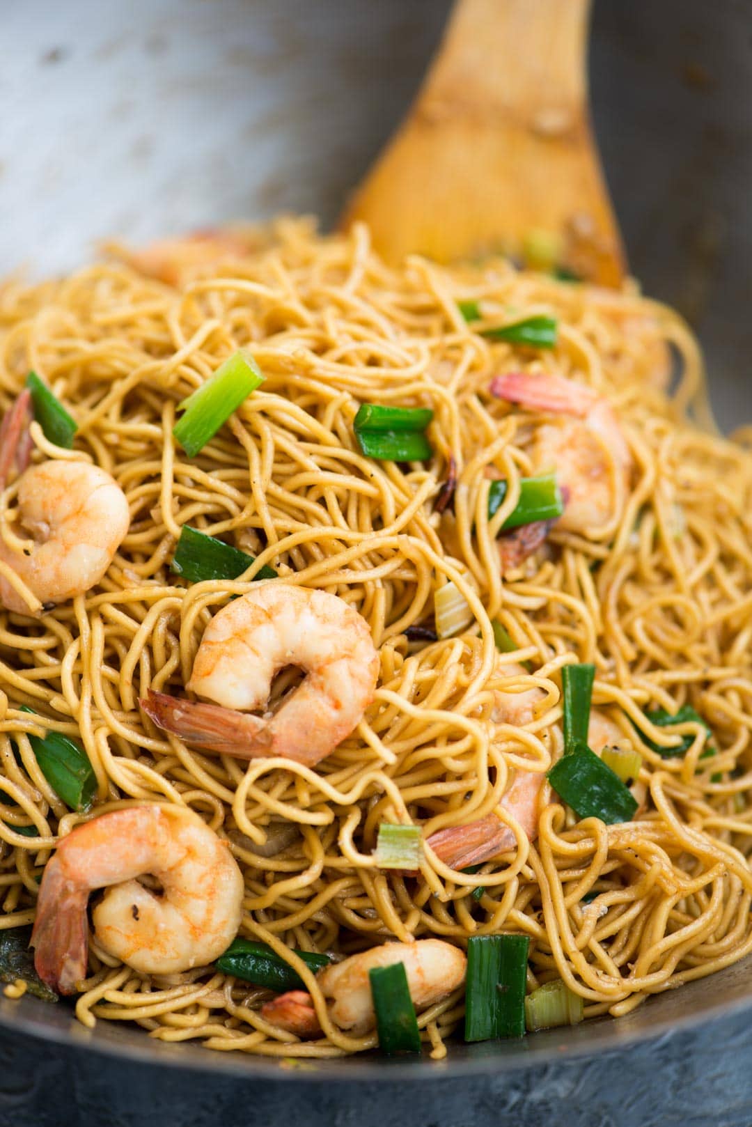 ASIAN SHRIMP GARLIC NOODLES | The flavours of kitchen