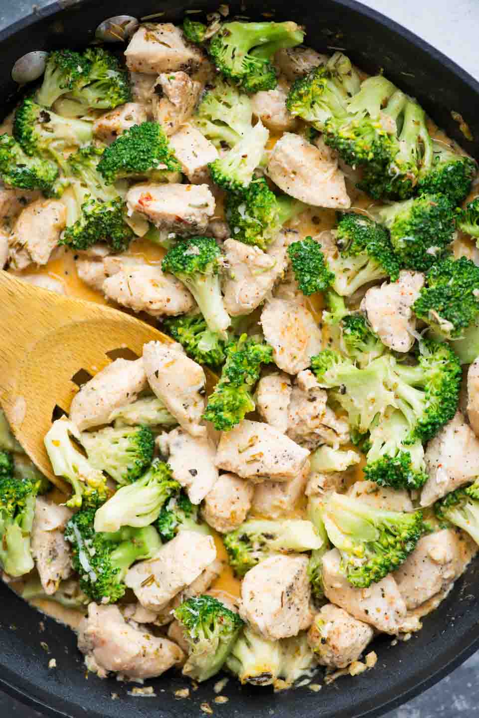 Chicken and Broccoli in a wonderful creamy garlic Parmesan sauce is a healthy and low carb one-pan dinner.