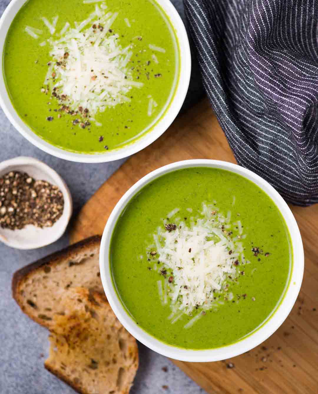 Luxuriously Creamy Spinach Soup is delicious and loaded with the goodness of spinach. There is only Spinach in here, thickened with cream cheese and it has a good dose of freshly cracked black pepper.