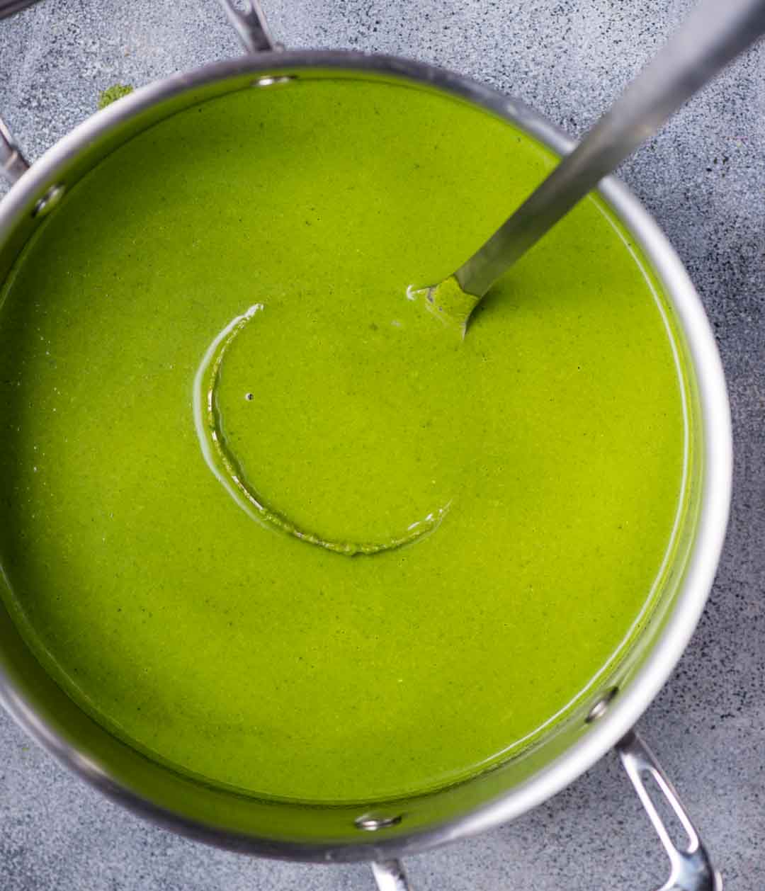 Luxuriously Creamy Spinach Soup is delicious and loaded with the goodness of spinach. There is only Spinach in here, thickened with cream cheese and it has a good dose of freshly cracked black pepper.