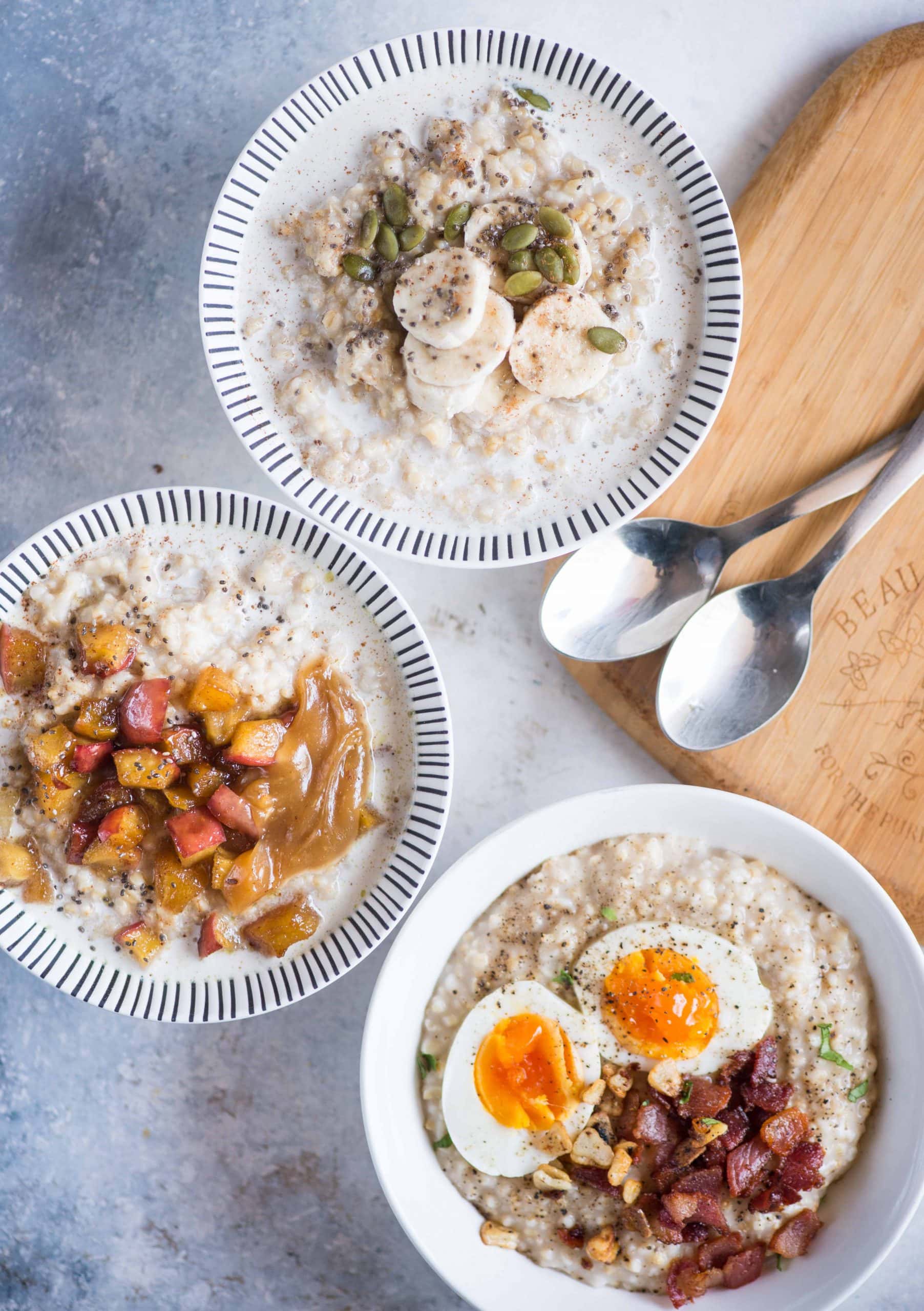 The ultimate guide to cooking Instant Pot Oatmeal with different topping suggestions and tips. Healthy and nutritious breakfast will be ready in less than 15 mins. There are  Instructions for both Steel cut and rolled oats included in the recipe.