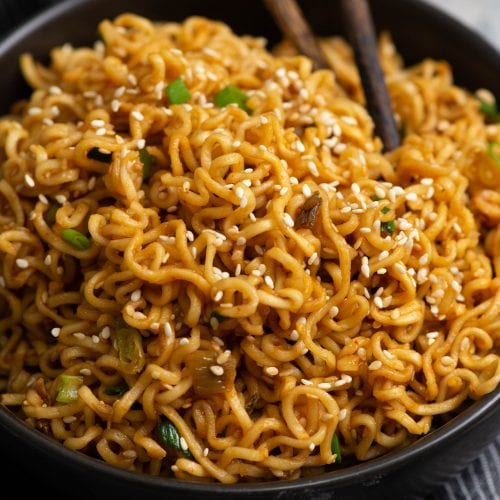 Garlic Sesame Noodles - The flavours of kitchen