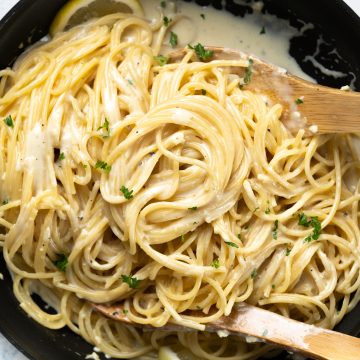 One-pot pasta with lemony creamy sauce made in a skillet