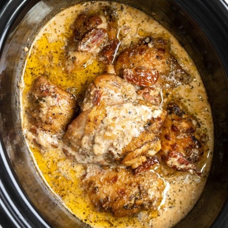 Slow Cooker Creamy Chicken Thighs - The flavours of kitchen