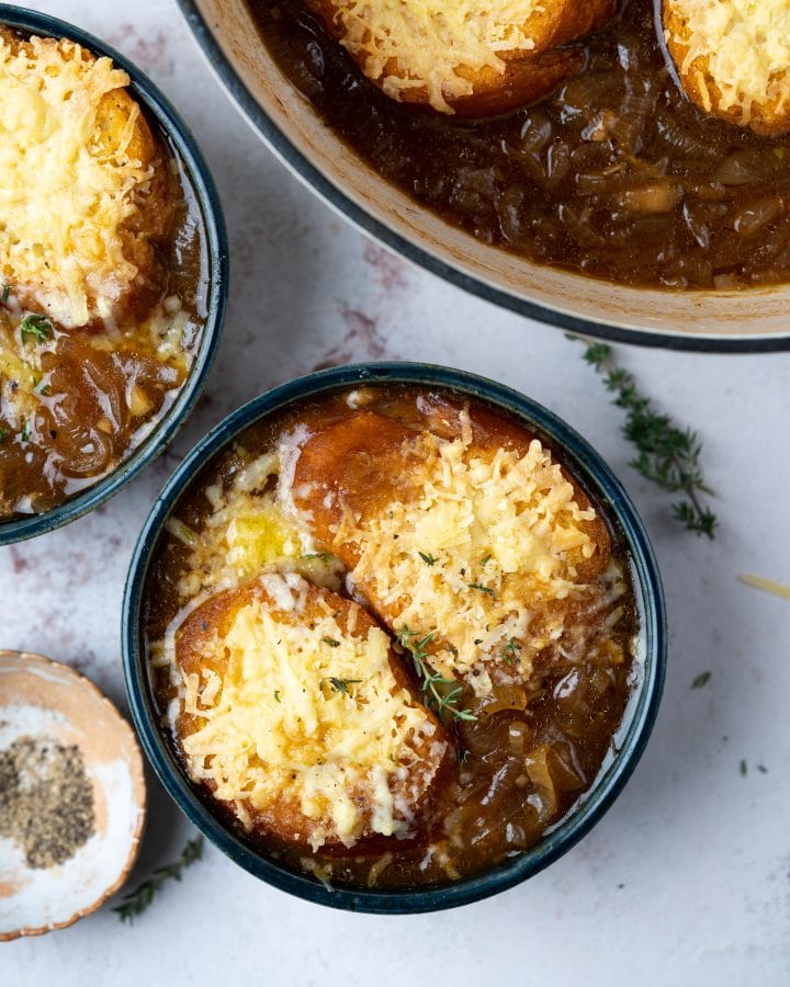 Classic French Onion Soup - The flavours of kitchen