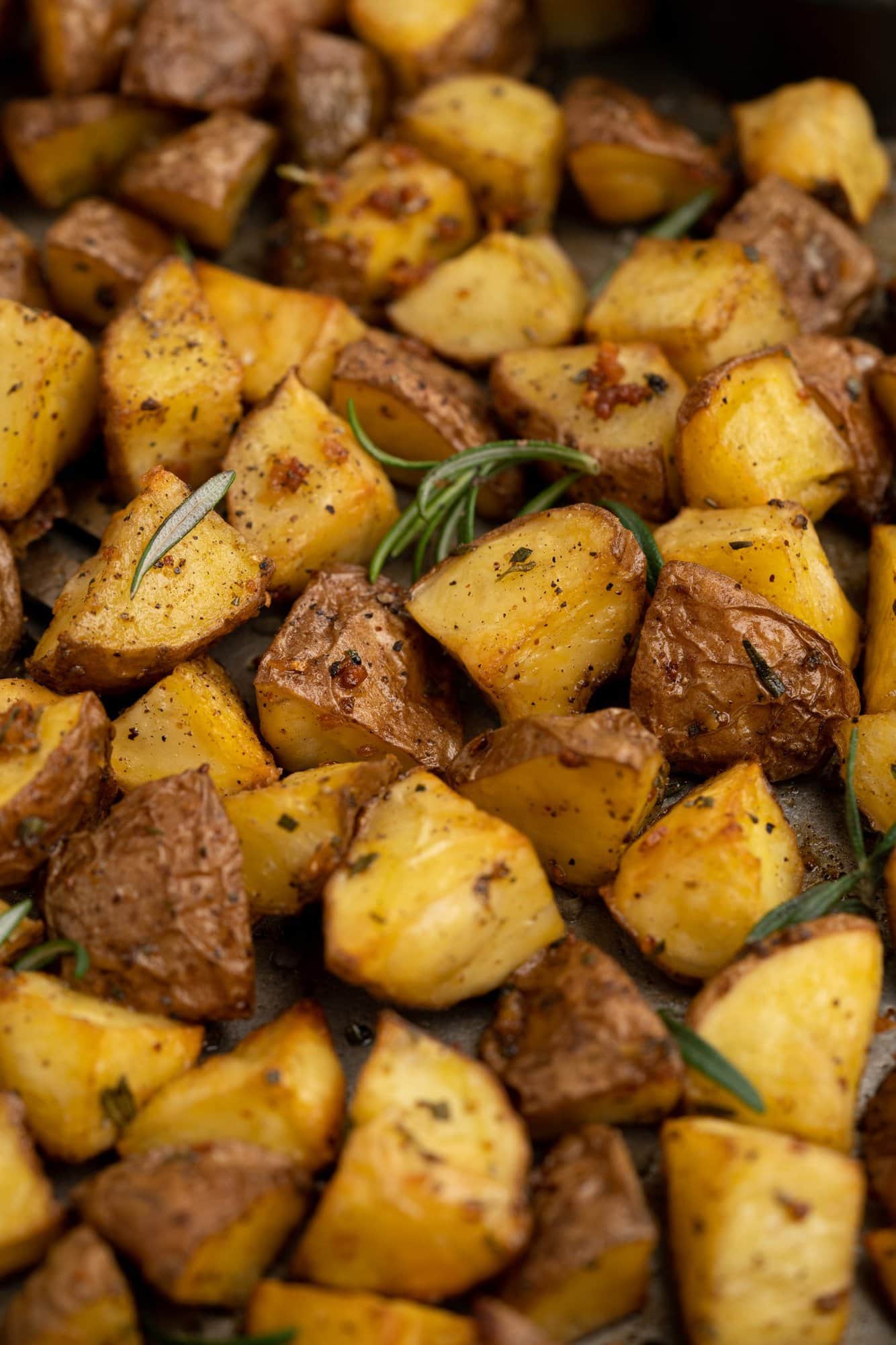 Oven roasted red potatoes with garlic and rosemary