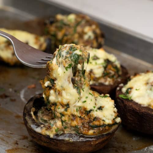 Creamy spinach stuffed portobello mushrooms | The Flavours of Kitchen