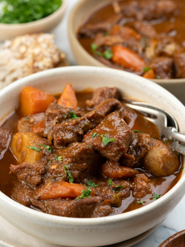 Best Slow Cooker Lamb Stew Recipe [Video] - The flavours of kitchen