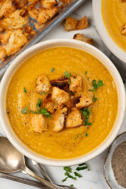 Carrot ginger soup with crispy bread crutons