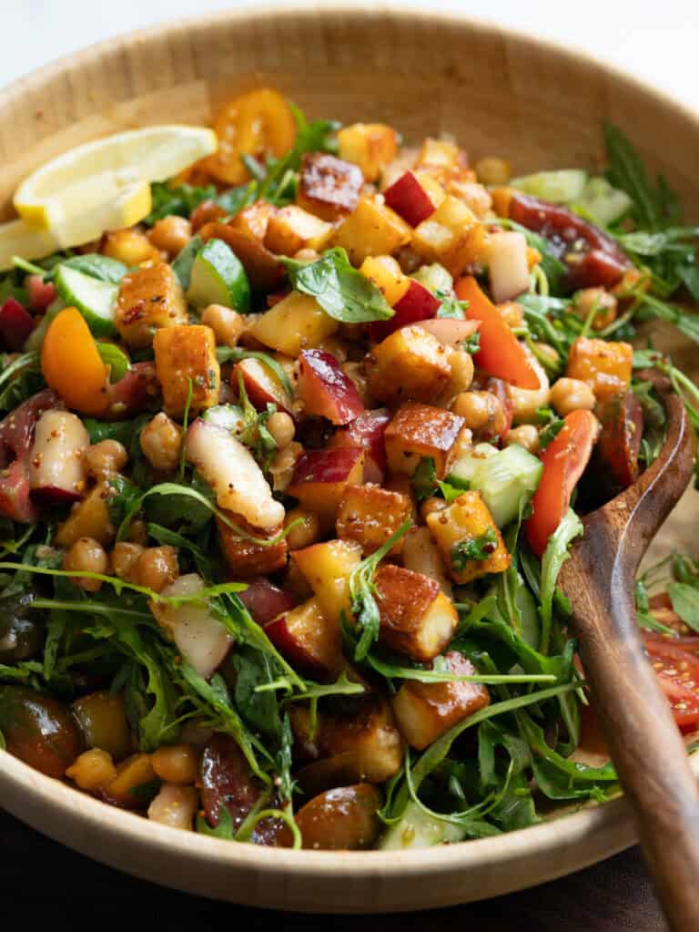 Peach Salad With Crispy Halloumi